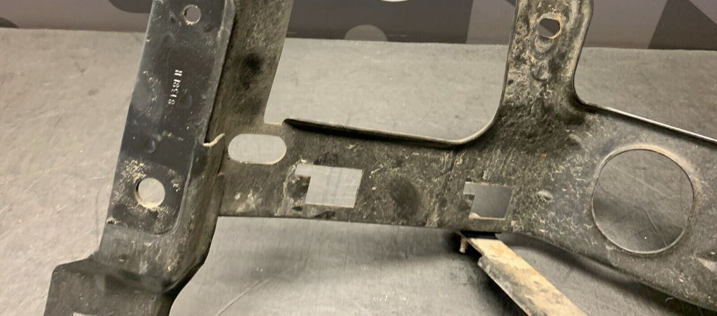 1999 CAMARO Z28 OEM DRIVER FRONT MOUNTING BRACKET