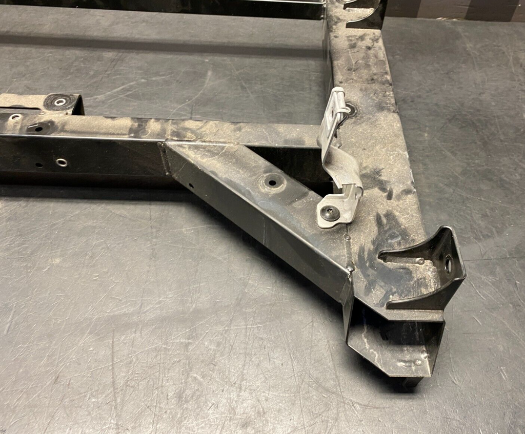 2014 AUDI R8  V10 OEM REAR CHASSIS BRACE USED