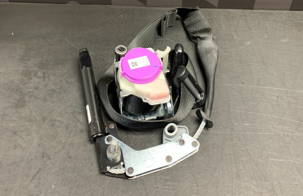 2017 FORD MUSTANG GT OEM PASSENGER FRONT SEAT BELT USED