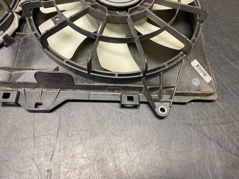 2015 CHEVROLET CAMARO SS OEM RADIATOR FAN ASSEMBLY TAN BLADES USED