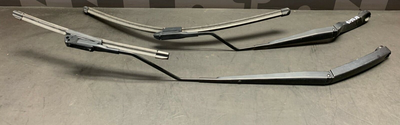 2015 CHEVROLET SS SEDAN OEM WINDSHIELD WIPER ARMS