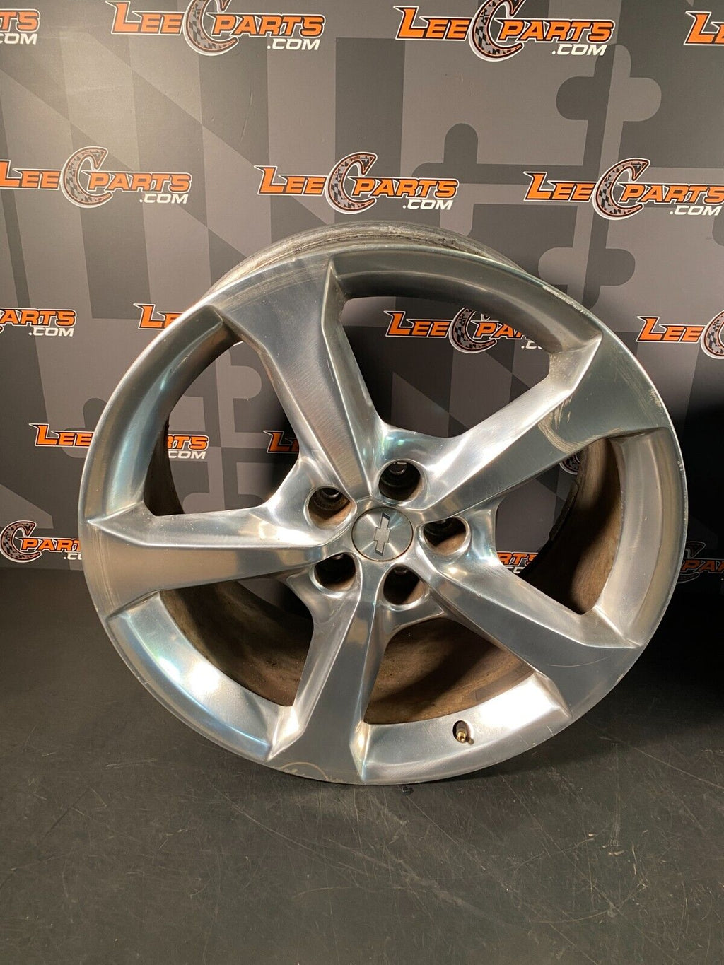 2014 CAMARO SS COUPE OEM 20X9 5X120 REAR WHEEL RIM USED