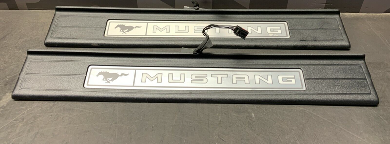 2020 FORD MUSTANG GT OEM LIT DOOR SILLS PANELS
