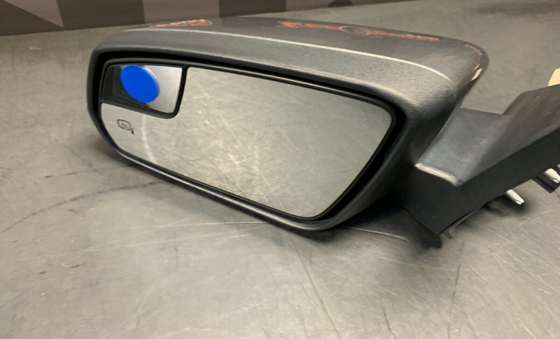 2014 FORD MUSTANG GT OEM DRIVER SIDE VIEW MIRROR PUDDLE LIGHT USED