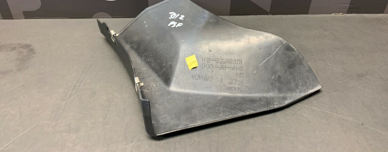 2002 CORVETTE C5 Z06 OEM PASSENGER FRONT LINER COVER SIDE