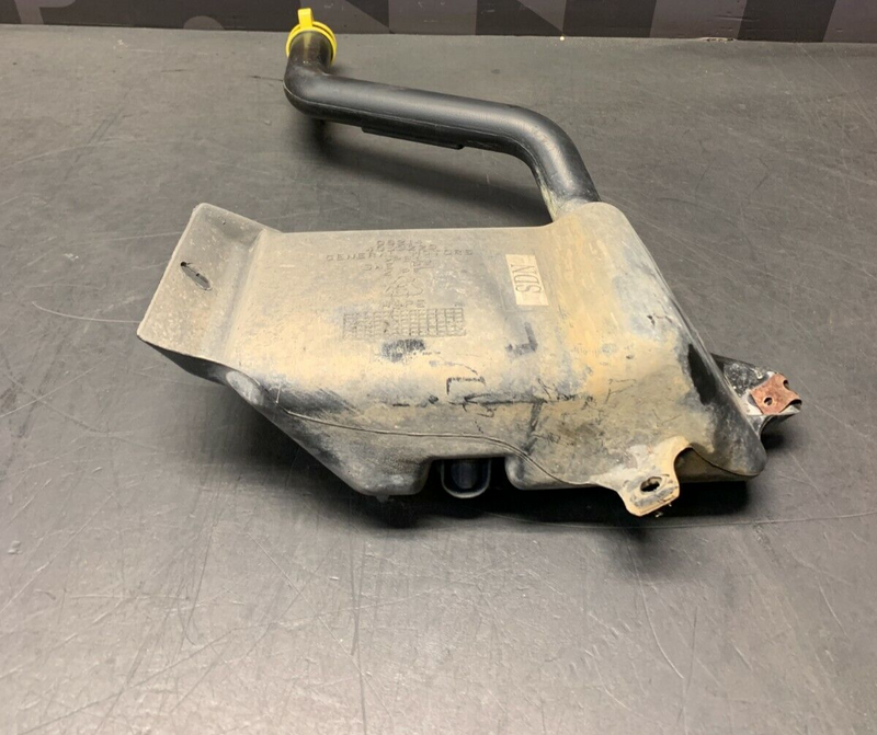 2005 PONTIAC GTO OEM WINDSHIELD WIPER WASHER RESERVOIR BOTTLE TANK