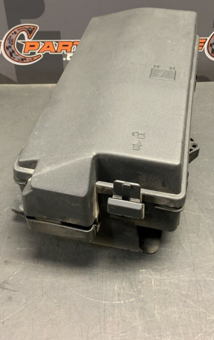 2013 CAMARO SS CONVERTIBLE OEM ENGINE BAY FUSE BOX