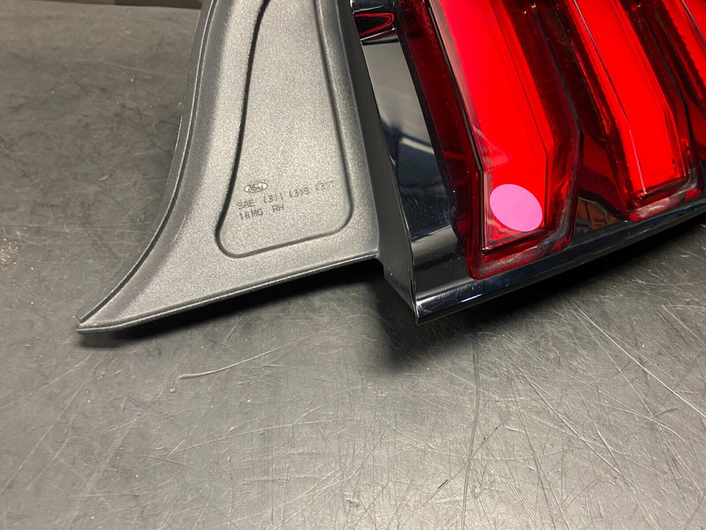 2019 FORD MUSTANG GT BULLITT OEM PASSENGER RH TAIL LIGHT USED