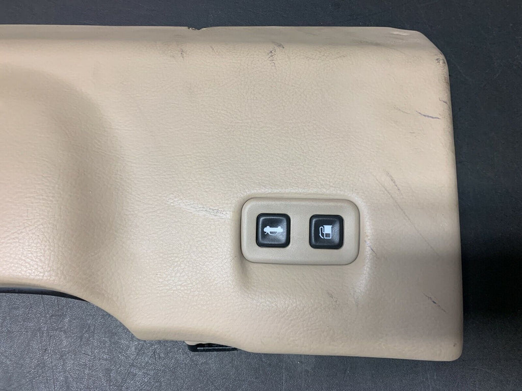 2005 CORVETTE C6 COUPE OEM TAN DRIVER DASH KNEE PANEL