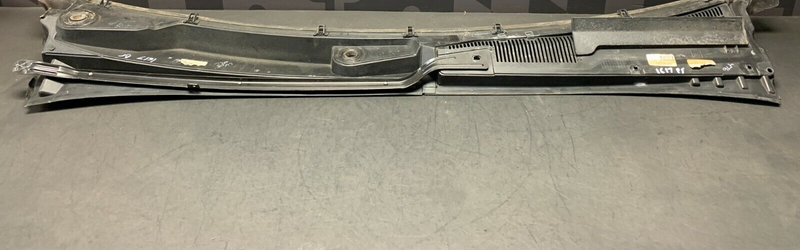 2011 CADILLAC CTSV CTS-V OEM WINDSHIELD WIPER COWL