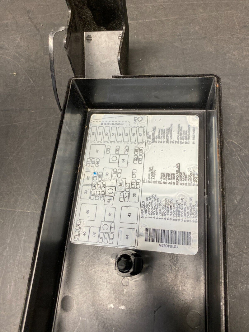 1999 CORVETTE C5 CONV OEM ENGINE BAY FUSE BOX USED