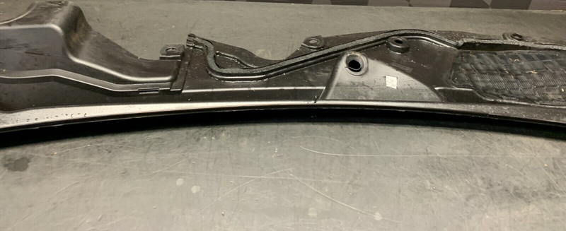 2016 FORD MUSTANG GT OEM WINDSHIELD WIPER COWL COVER PANEL
