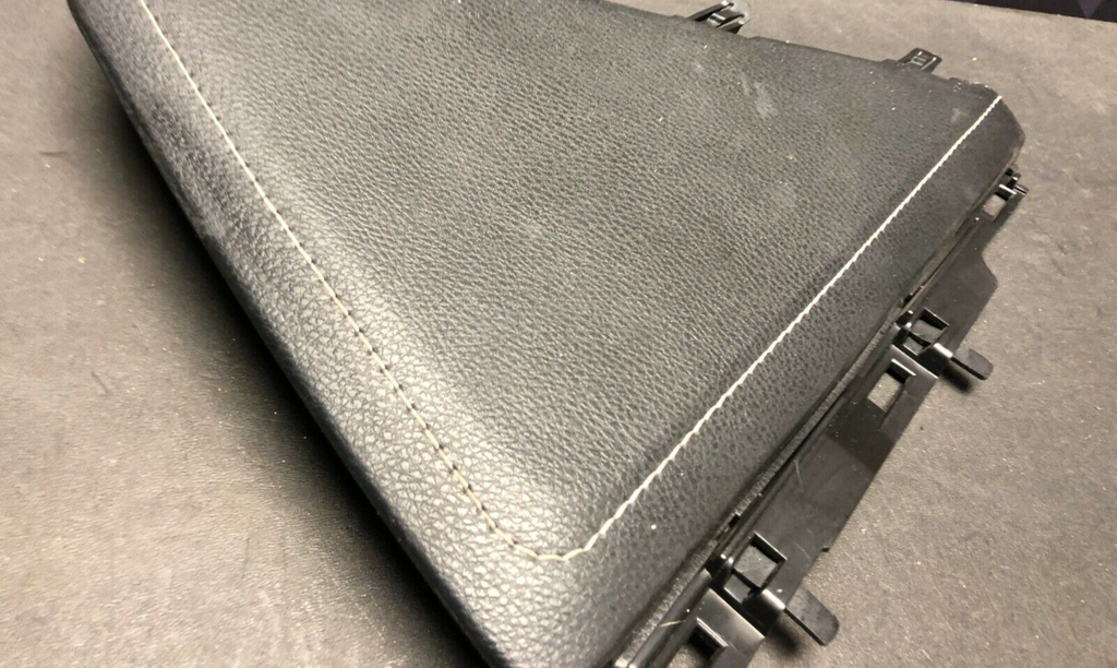 2016 SCION FRS RS 2.0 BRZ 86 OEM PASSENGER CENTER CONSOLE KNEE PAD SILVER STITCH