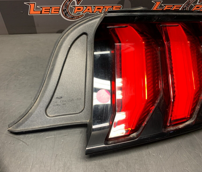 2019 FORD MUSTANG GT OEM TAIL LIGHTS PAIR DRIVER PASSENGER USED