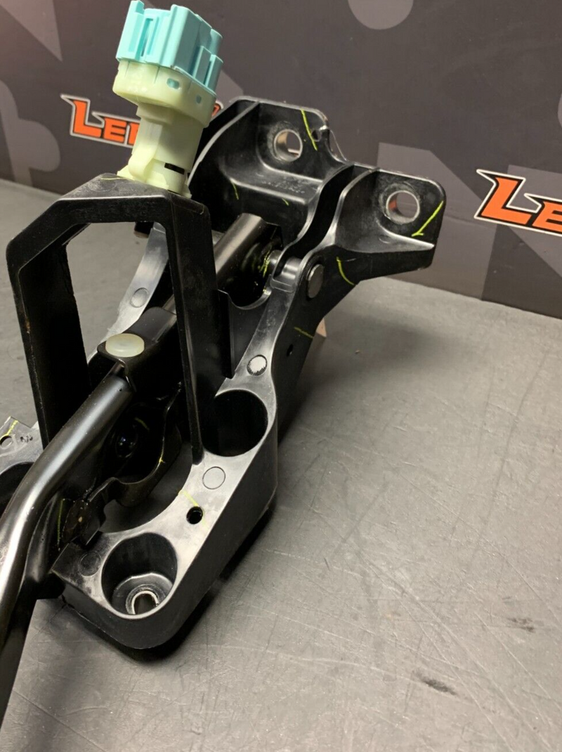 2021 FORD MUSTANG GT OEM BRAKE PEDAL 10r80 AUTOMATIC USED OEM
