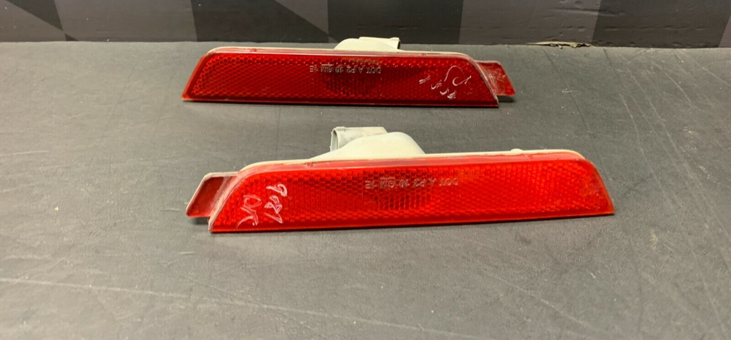 2012 CAMARO SS COUPE OEM DRIVER PASSENGER REAR SIDE MARKERS