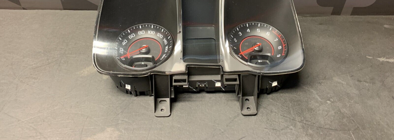 2014 CAMARO SS OEM GAUGE CLUSTER  USED