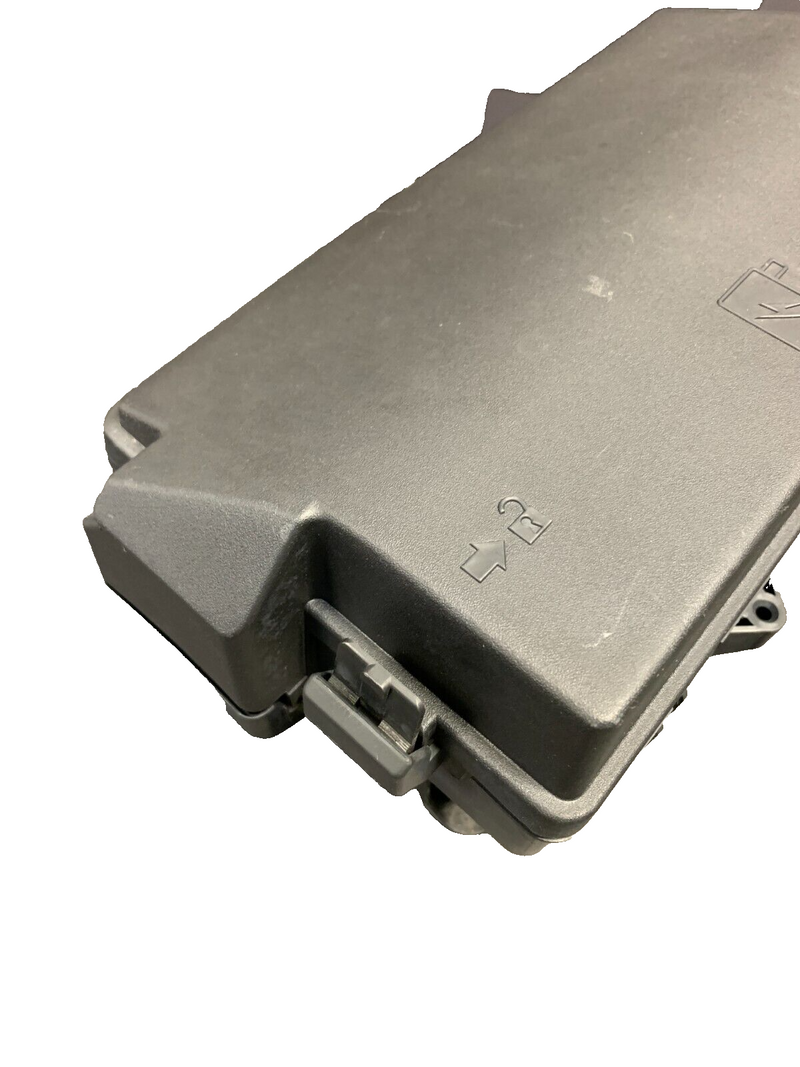 2014 CAMARO SS CONVERTIBLE OEM ENGINE BAY FUSE BOX