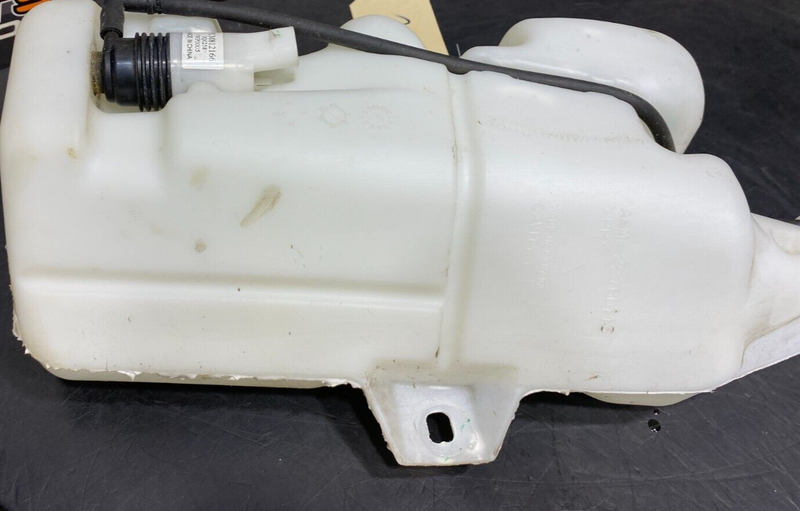 2014 CAMARO ZL1 COUPE OEM WINDSHIELD WASHER FLUID TANK RESEVOIR USED