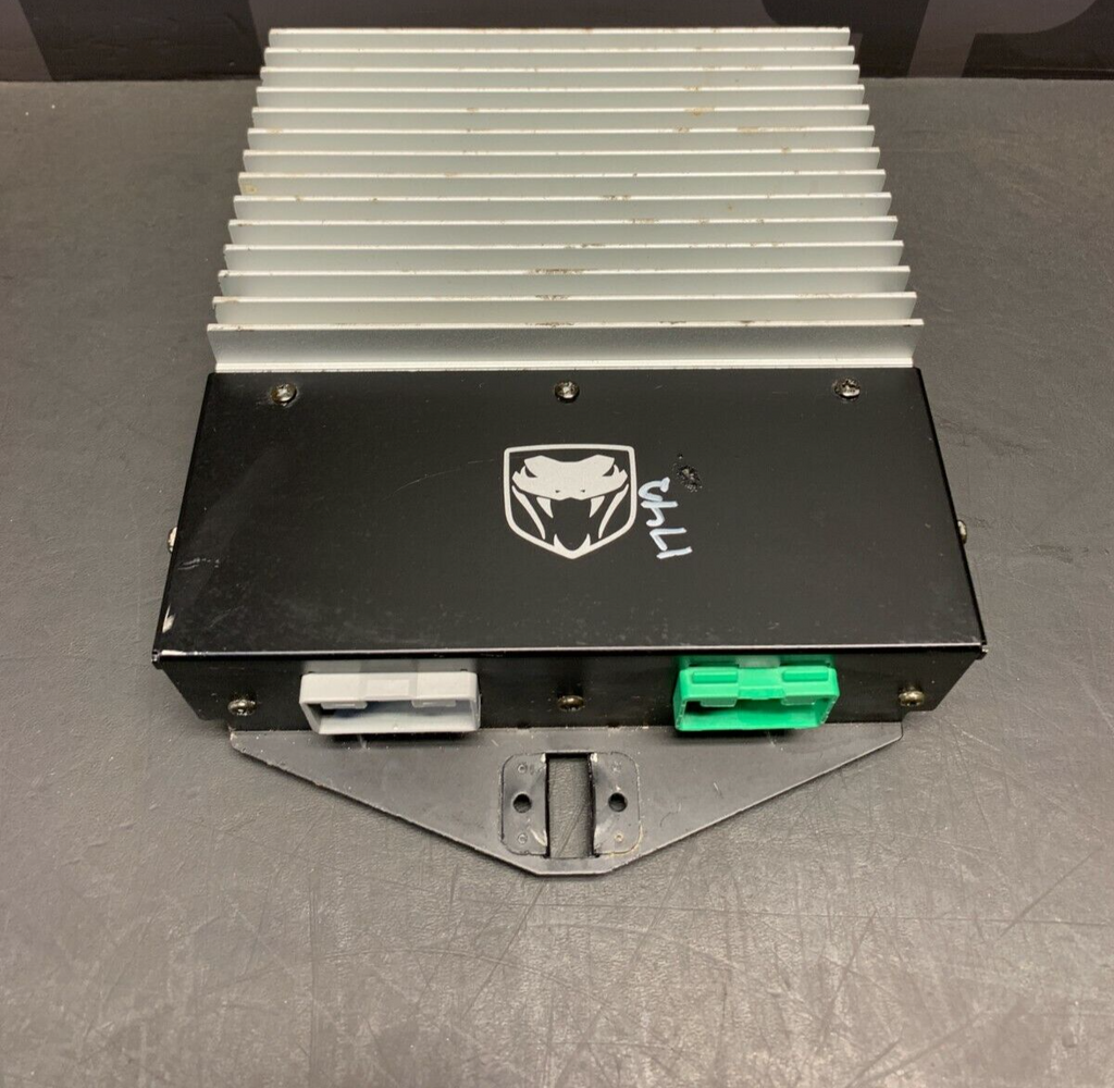 2004 DODGE VIPER CONVERTIBLE OEM p04865994ae AMP AMPLIFIER