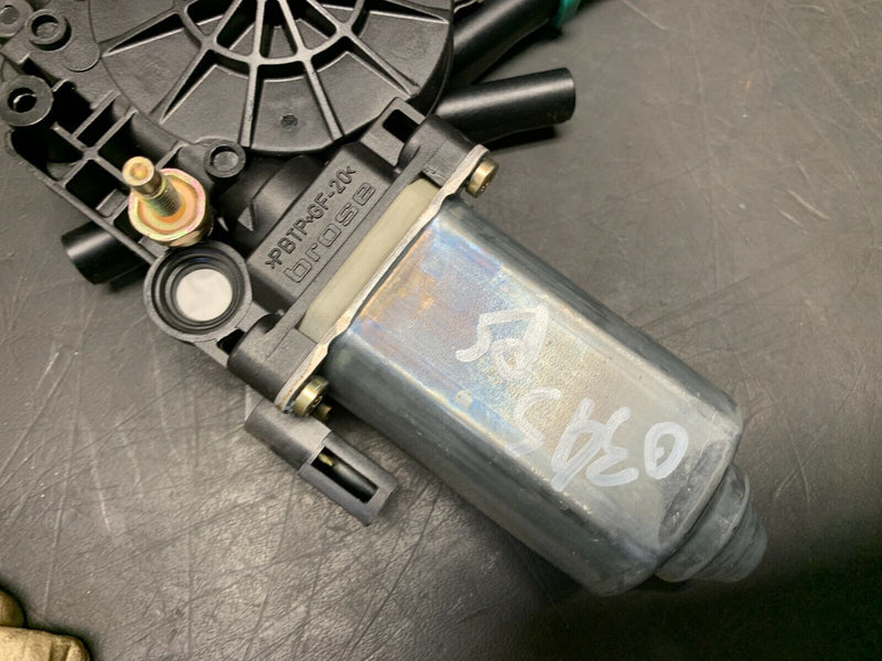 2004 CORVETTE C5 Z06 OEM PASSENGER WINDOW MOTOR