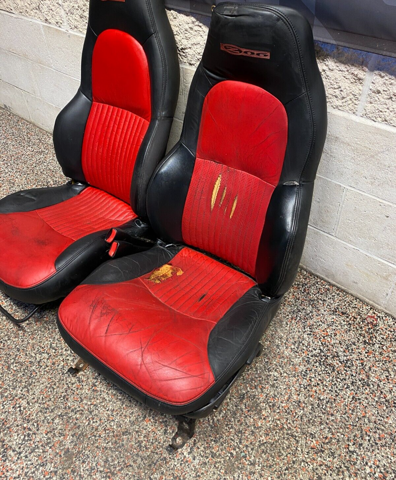 2001 CORVETTE C5 Z06 FRONT SEATS BLACK/RED PAIR DRIVER PASSENGER USED **ROUGH**