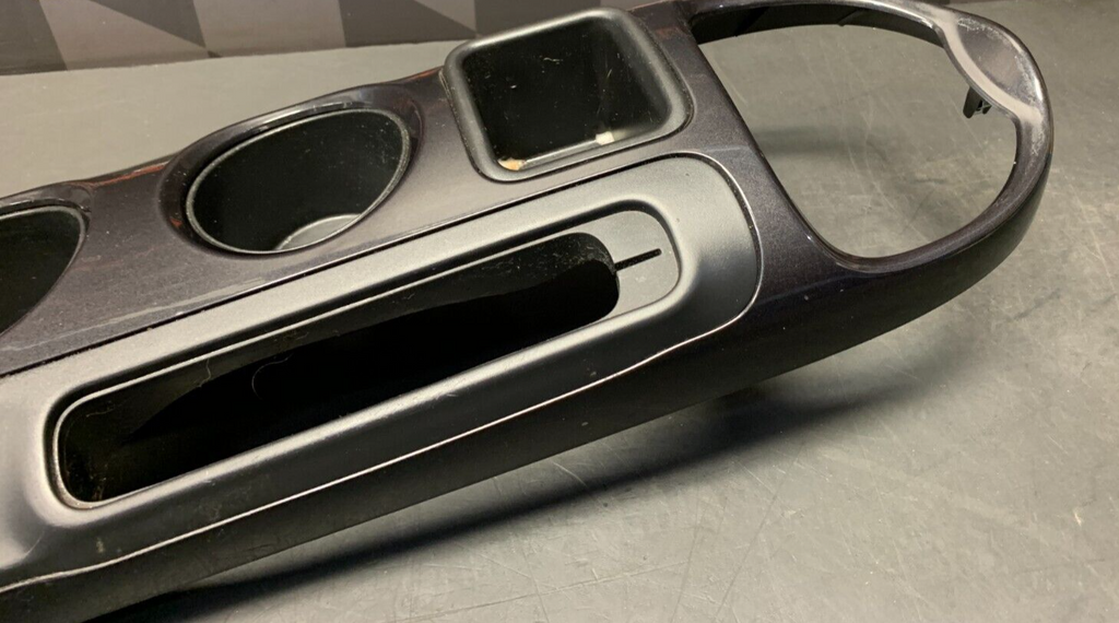 2015 Nissan Juke NISMO RS OEM CENTER CONSOLE SHIFTER SURROUND USED
