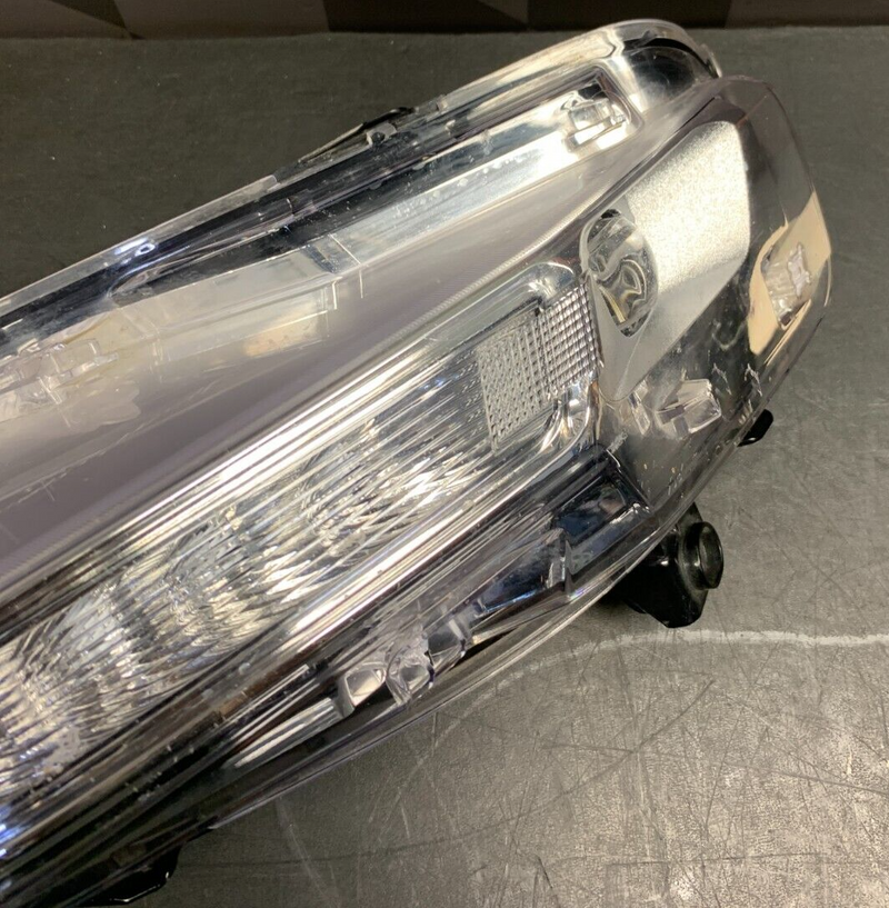 2019 FORD MUSTANG GT OEM DRIVER LH FOG LIGHT DRL USED