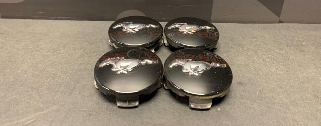 2015 FORD MUSTANG GT COUPE OEM CENTER CAPS SET (4)