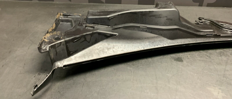 2016 FORD MUSTANG GT OEM WINDSHIELD WIPER COWL COVER PANEL