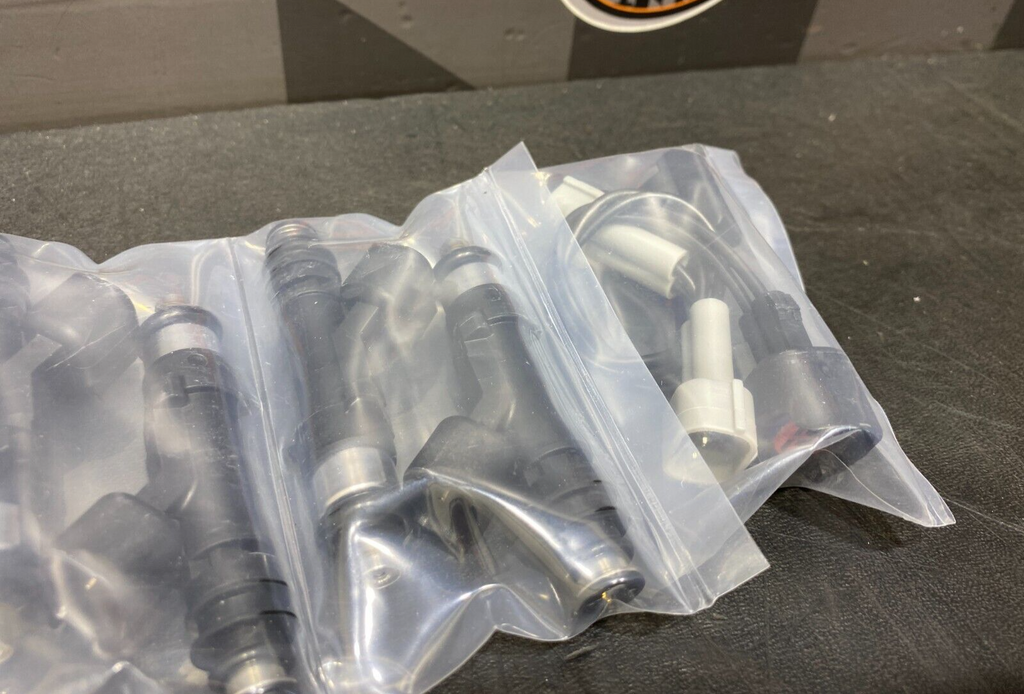 DEATSCHWERKS FUEL INJECTORS 18U-12-1000-6 1000CC/MIN 2JZ-GE VVTI LEXUS IS300 (6)