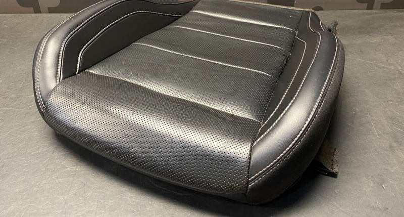 2019 FORD MUSTANG GT OEM PP1 PASSENGER FRONT LEATHER SEAT BOTTOM CUSHION USED