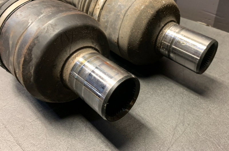2005 CORVETTE C6 CONVERTIBLE OEM REAR AXLES AXLE SHAFT SET 45K