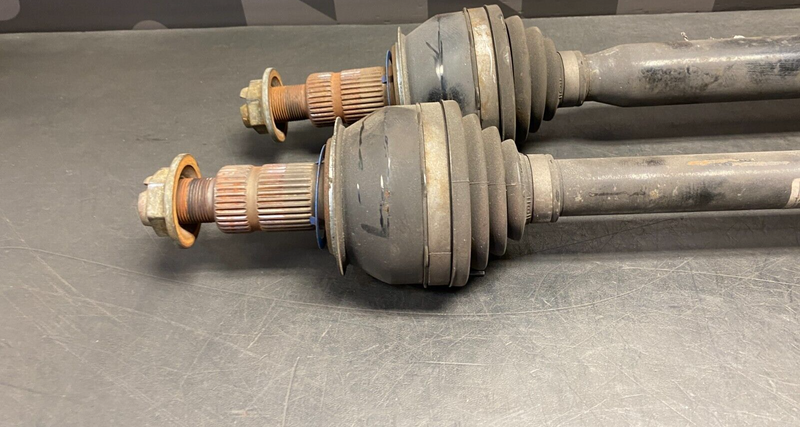 2011 CHEVROLET CAMARO SS OEM REAR CV AXLES PAIR DR PS USED