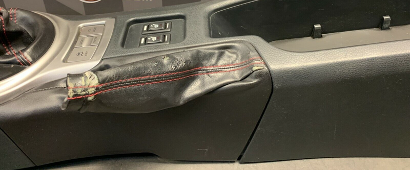 2015 SUBARU BRZ FRS 86 OEM A.T CENTER CONSOLE W/ RED STITCHED BRAKE HANDLE BOOT