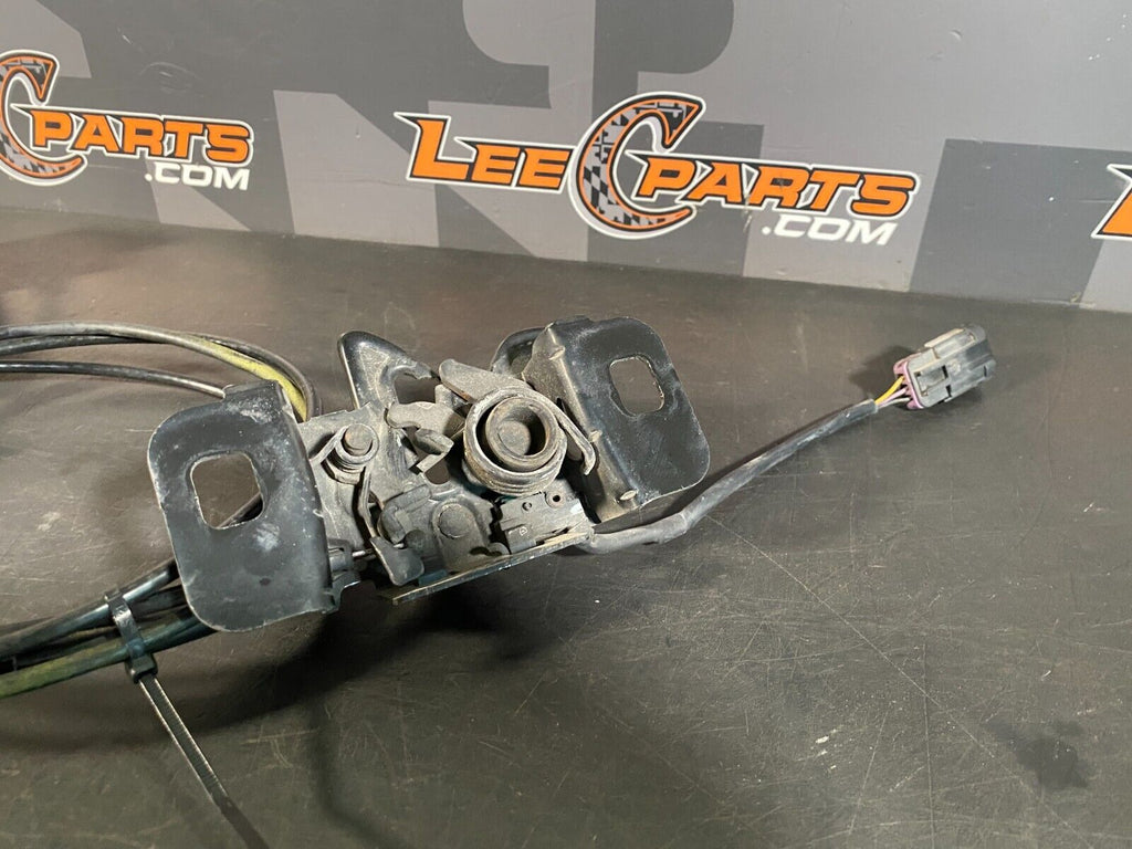 2013 CHEVROLET CAMARO SS 1LE OEM HOOD LATCH ASSEMBLY WITH LATCH CABLE USED
