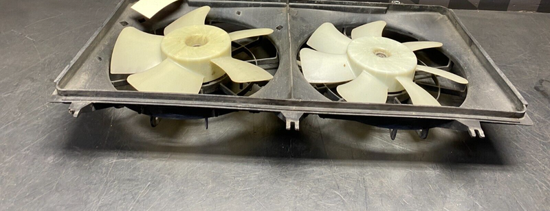 2015 CHEVROLET CAMARO SS OEM RADIATOR FAN ASSEMBLY TAN BLADES USED