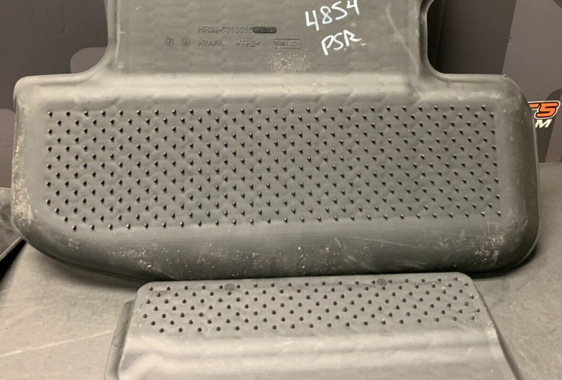 2019 FORD MUSTANG GT OEM RUBBER WEATHER FLOOR MATS SET OF 4 DR PS USED