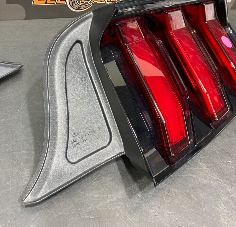 2019 FORD MUSTANG GT PP1 TAIL LIGHTS PAIR DRIVER PASSENGER **LIGHT SMOKED** USED