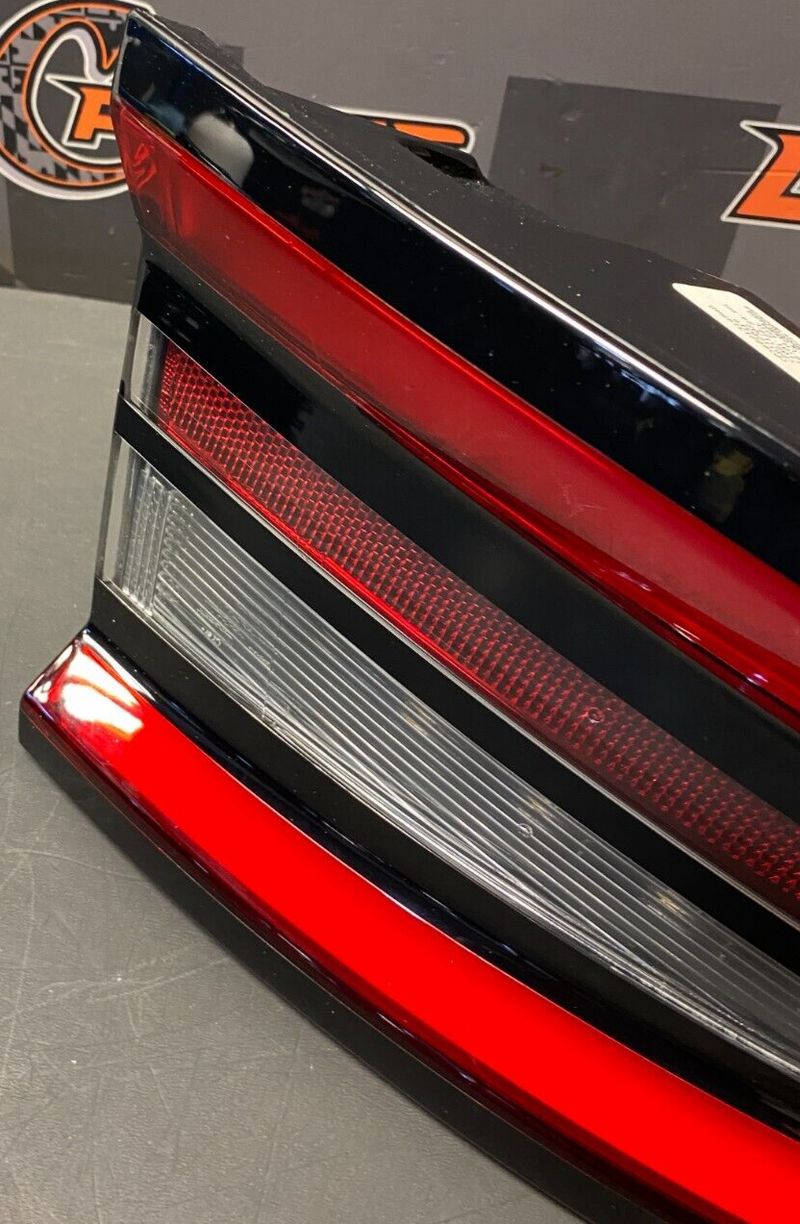 2020 DODGE CHARGER HELLCAT DAYTONA OEM DRIVER LH TAIL LIGHT USED **DAMAGE**