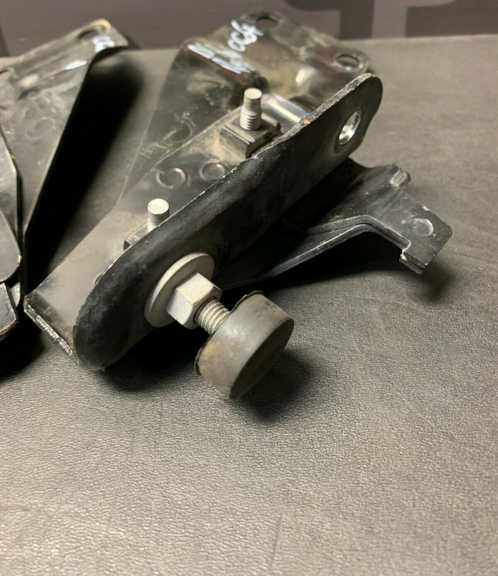 2004 CORVETTE C5 Z06 OEM DRIVER PASSENGER HOOD STOP