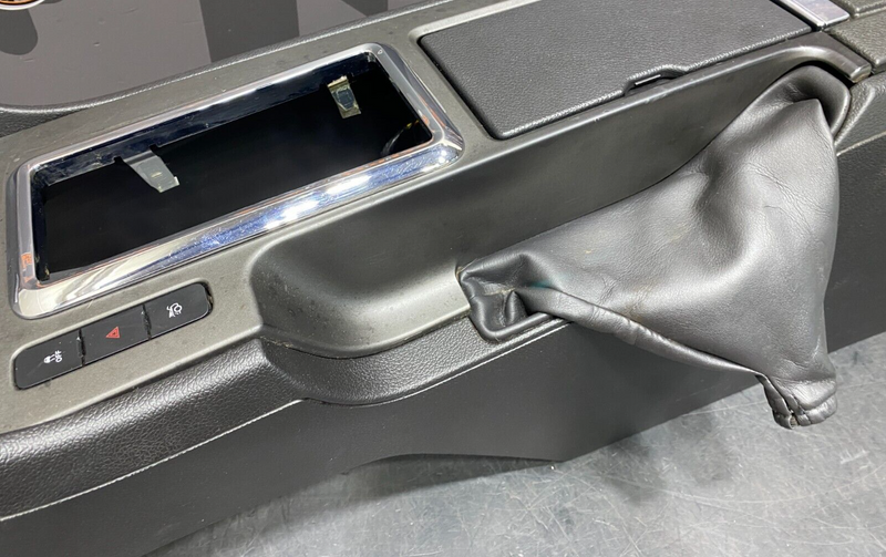2012 FORD MUSTANG GT OEM CENTER CONSOLE ASSEMBLY SHIFTER SURROUND USED