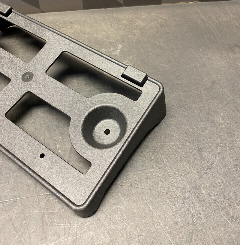 2019 FORD MUSTANG GT BULLITT OEM FRONT LICENSE PLATE BRACKET USED