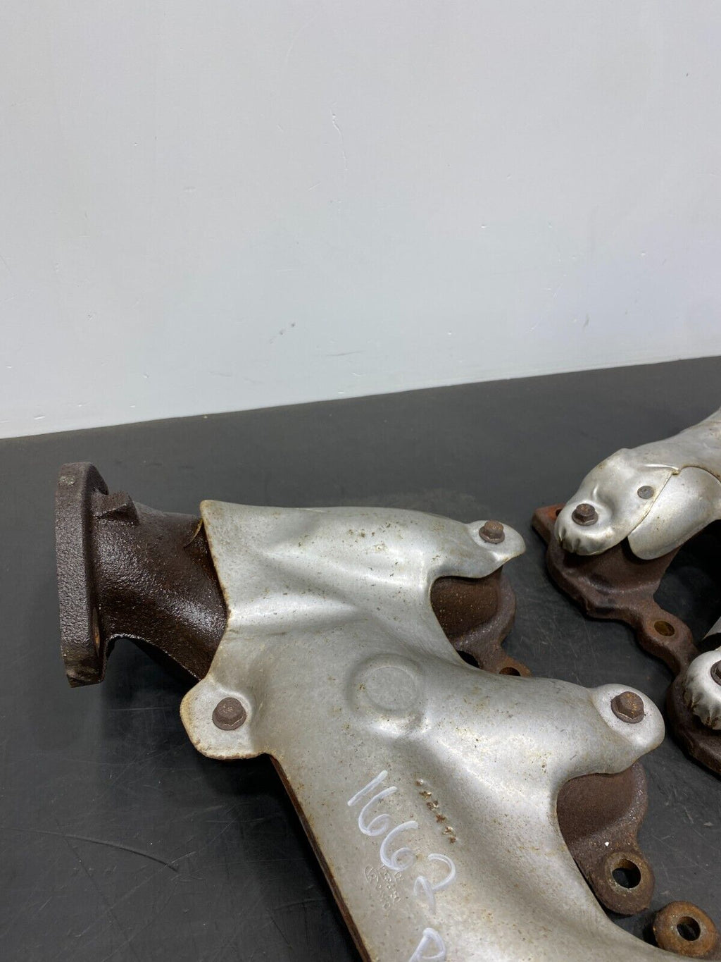 2015 CHEVROLET CAMARO SS OEM EXHAUST MANIFOLD HEADERS PAIR DRIVER PASSENGER USED