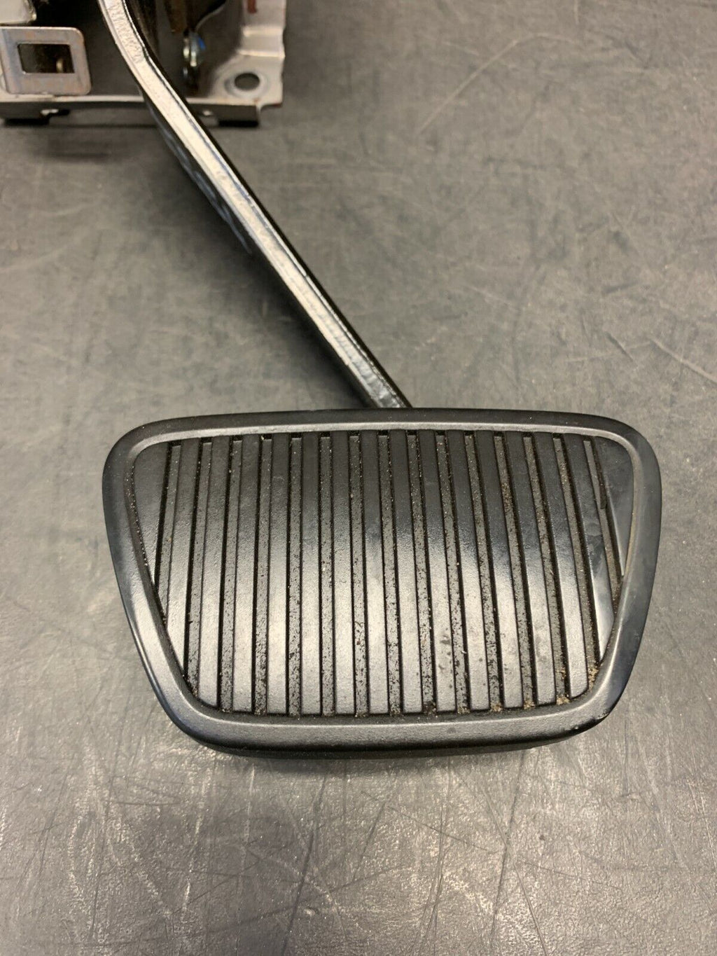 2015 CAMARO SS COUPE OEM AUTOMATIC BRAKE PEDAL
