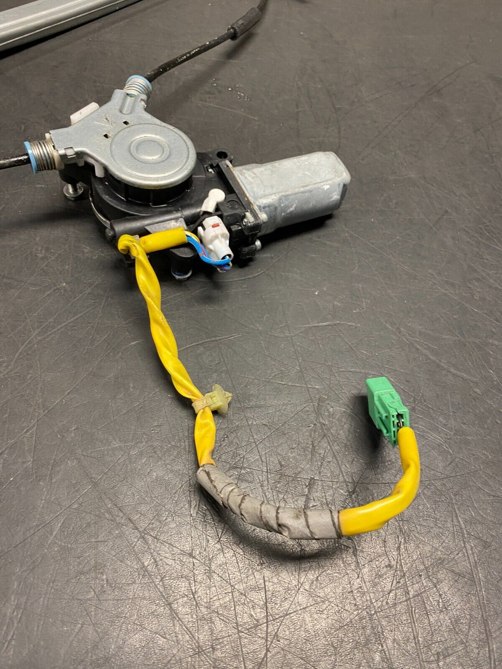 2007 HONDA S2000 AP2 OEM DRIVER LH WINDOW REGULATOR USED