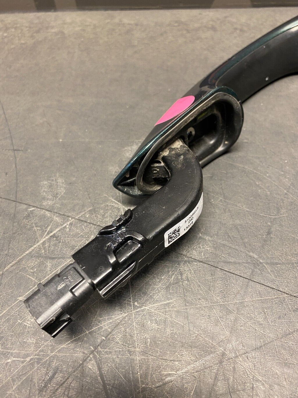 2019 FORD MUSTANG GT BULLITT OEM PASSENGER RH DOOR HANDLE GREEN USED