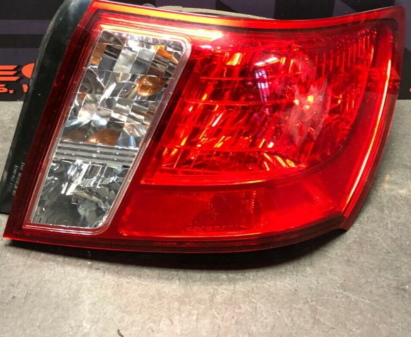 2010 SUBARU WRX STI OEM PASSENGER REAR TAIL LIGHT