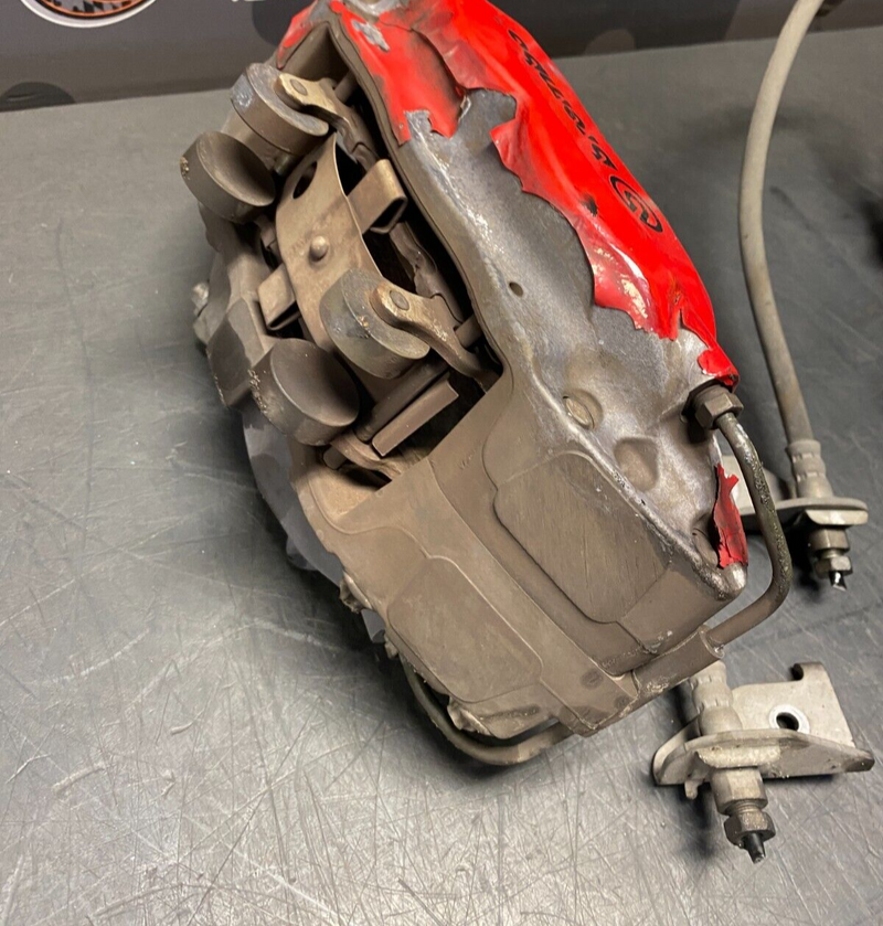 2015 CHEVROLET CAMARO SS OEM FRONT BRAKE CALIPERS PAIR DRIVER PASSENGER USED