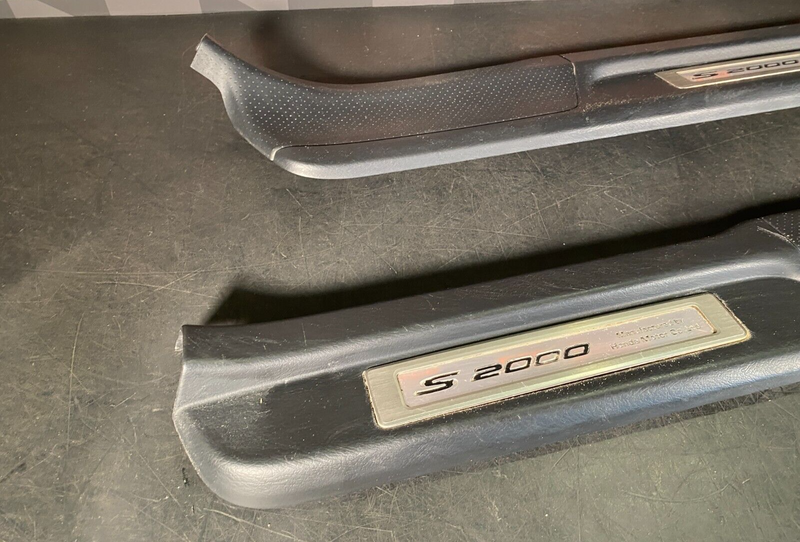 2007 HONDA S2000 AP2 OEM DOOR SILL COVER PANELS DR PS PAIR USED